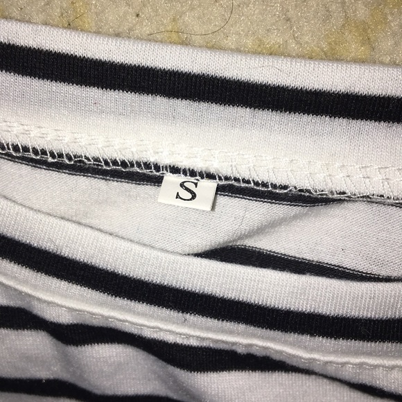 !!BUNDLE!! 2 striped SHEIN crop tops - Picture 2 of 3